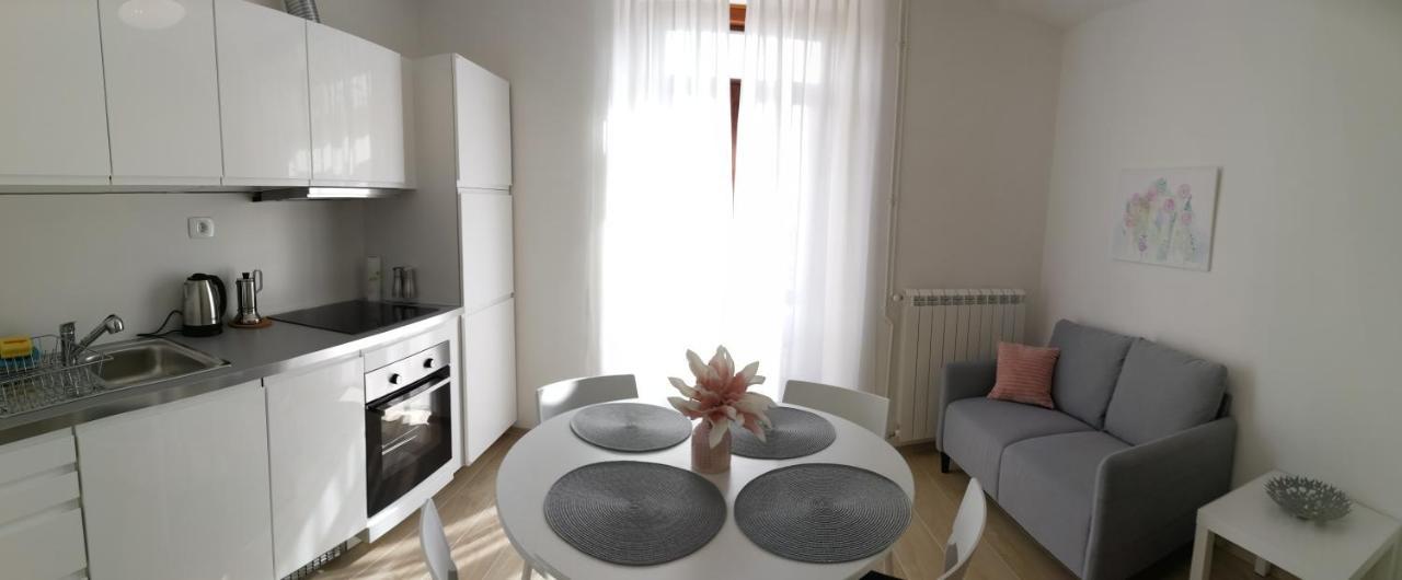 Apartments B&M Sežana Eksteriør bilde